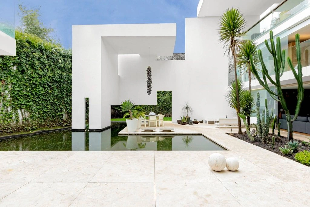 Роскошный архитектурный дом с 4 спальнями в Мехико, Мексика