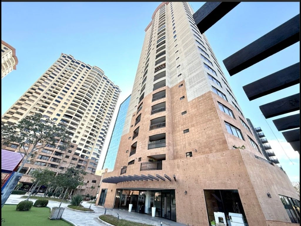 Светлый пентхаус с 3 спальнями и парковкой в Тихуане, Мексика