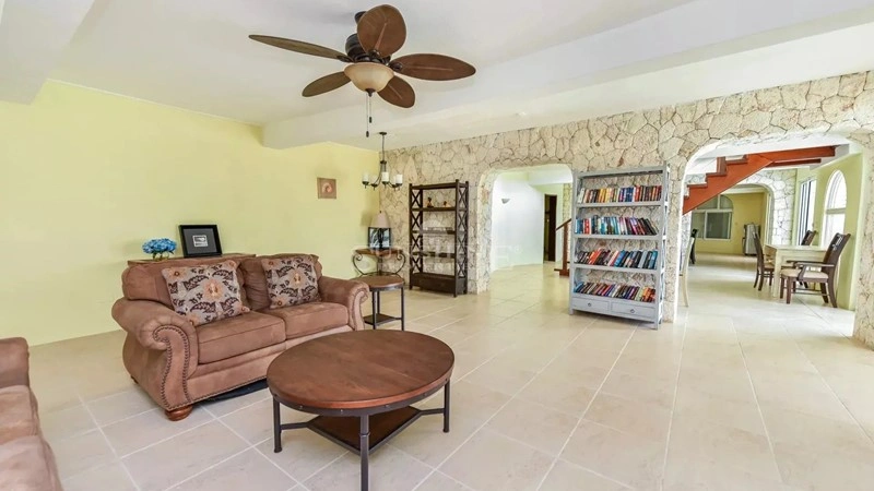 Обновлённая вилла 4+1 в Филлипсбурге, Сен‑Мартен