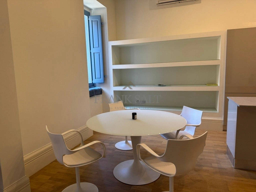 Квартира 2+1 с открытым парковочным местом в Валлетте, Мальта