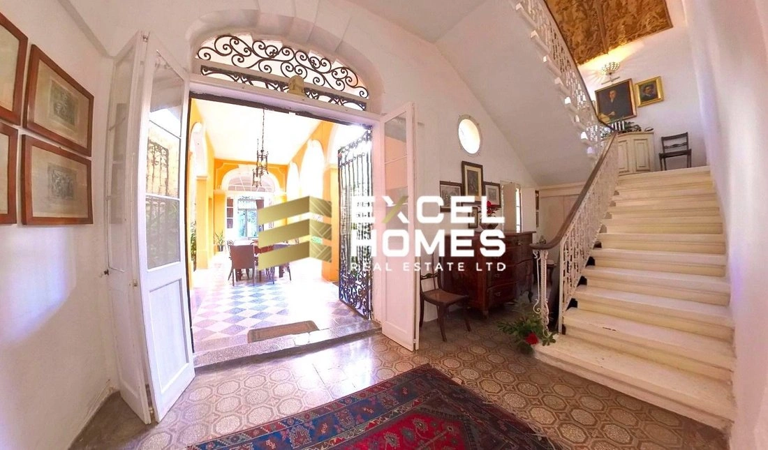 Дом 5+1 с гаражом в Биркиркаре, Мальта