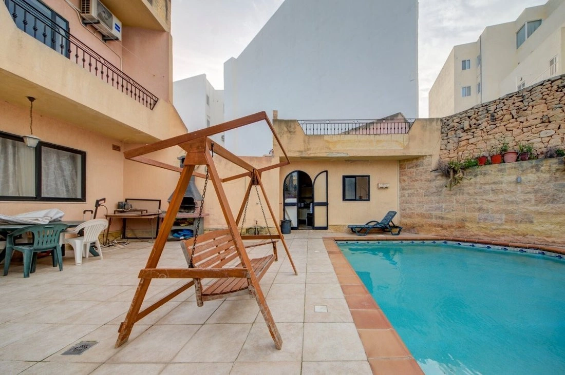 Дом 3+1 с видом на город в Биркиркаре, Мальта