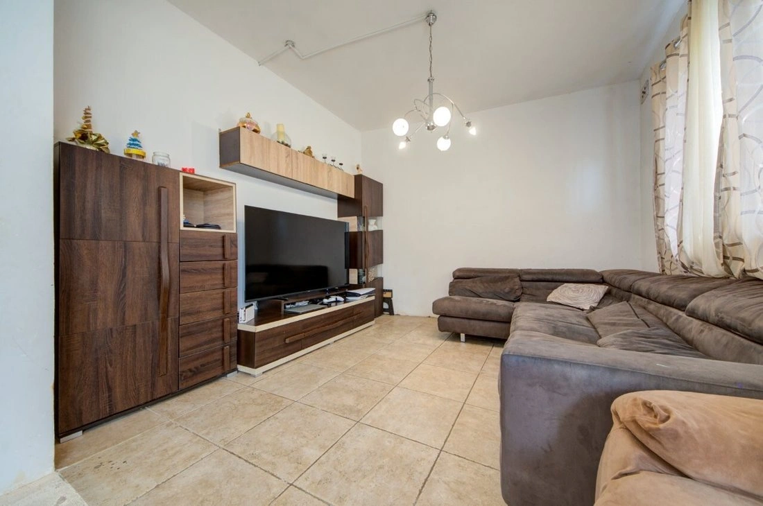 Дом 3+1 с видом на город в Биркиркаре, Мальта