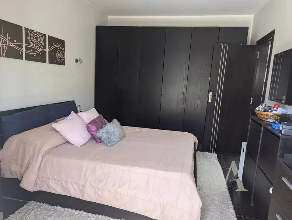 Вилла 3+1 с открытым бассейном в Биркиркаре, Мальта