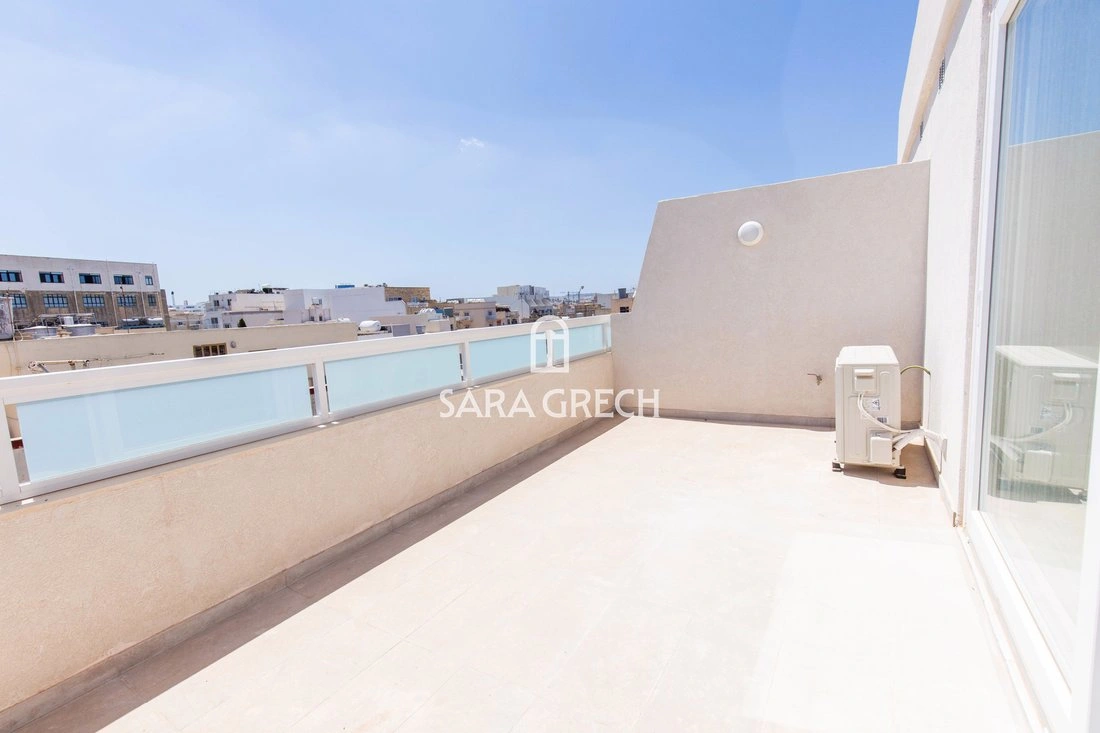 Пентхаус 123 m2 с лифтом в Биркиркаре, Мальта