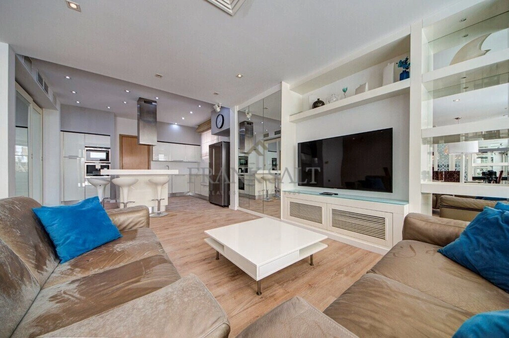 Квартира 3+1 с видом на город в Слиеме, Мальта