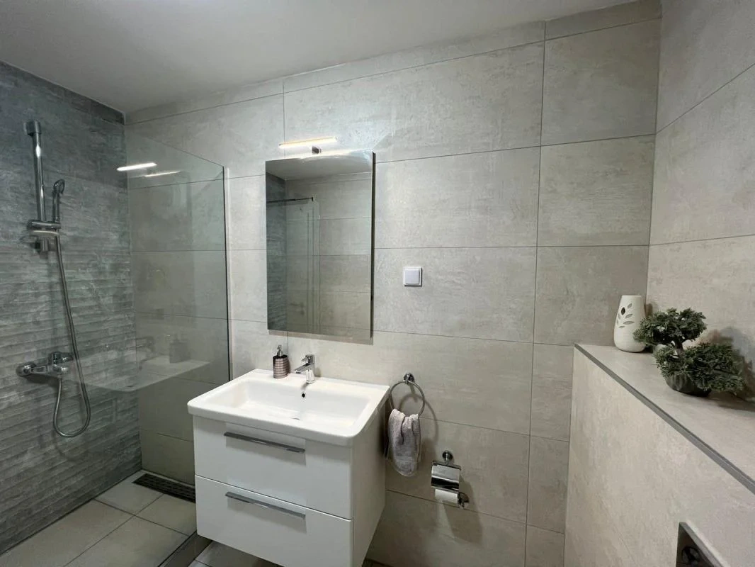 Светлая квартира 2+1 в Подгорице, Черногория