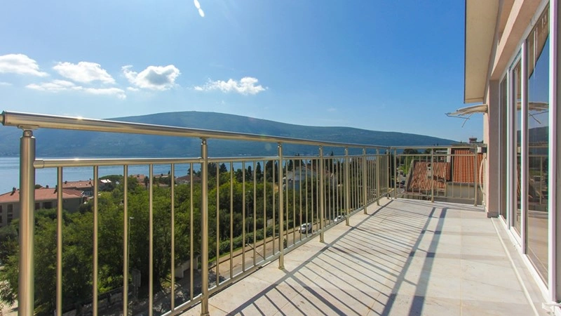 Уютная квартира 3+1 в Баошичи, Черногория