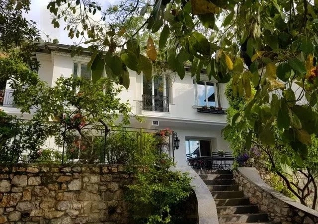 Уникальная вилла площадью 350 м2 с бассейном в Монако