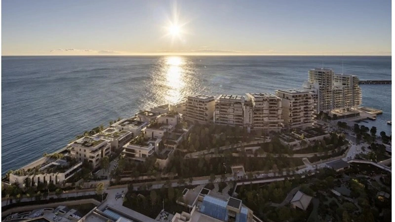 Уникальный дуплекс 611 м2 в новом экодистрикте Мартера, Монако