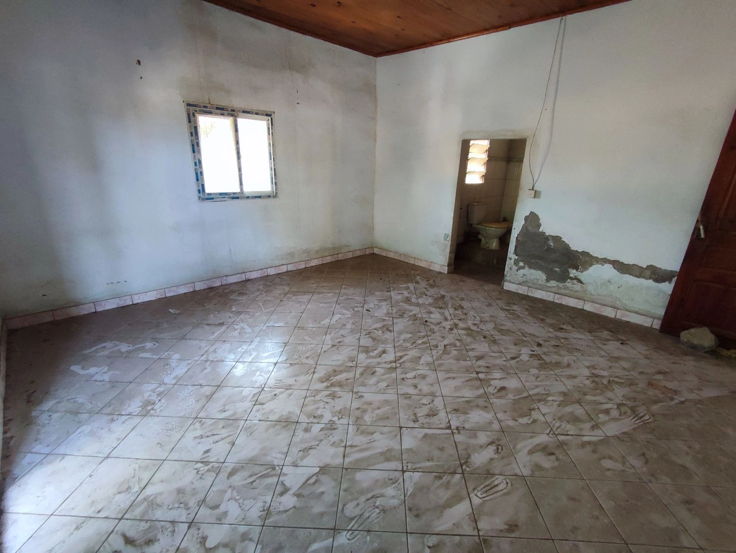 Большой дом, участок 1403 m², Тулиара, Мадагаскар