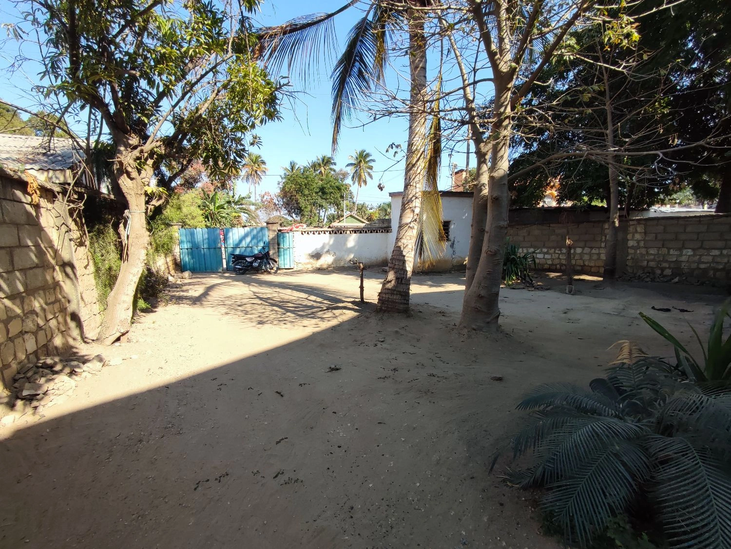 Солнечный дом 7+1 в Тулеаре, Мадагаскар