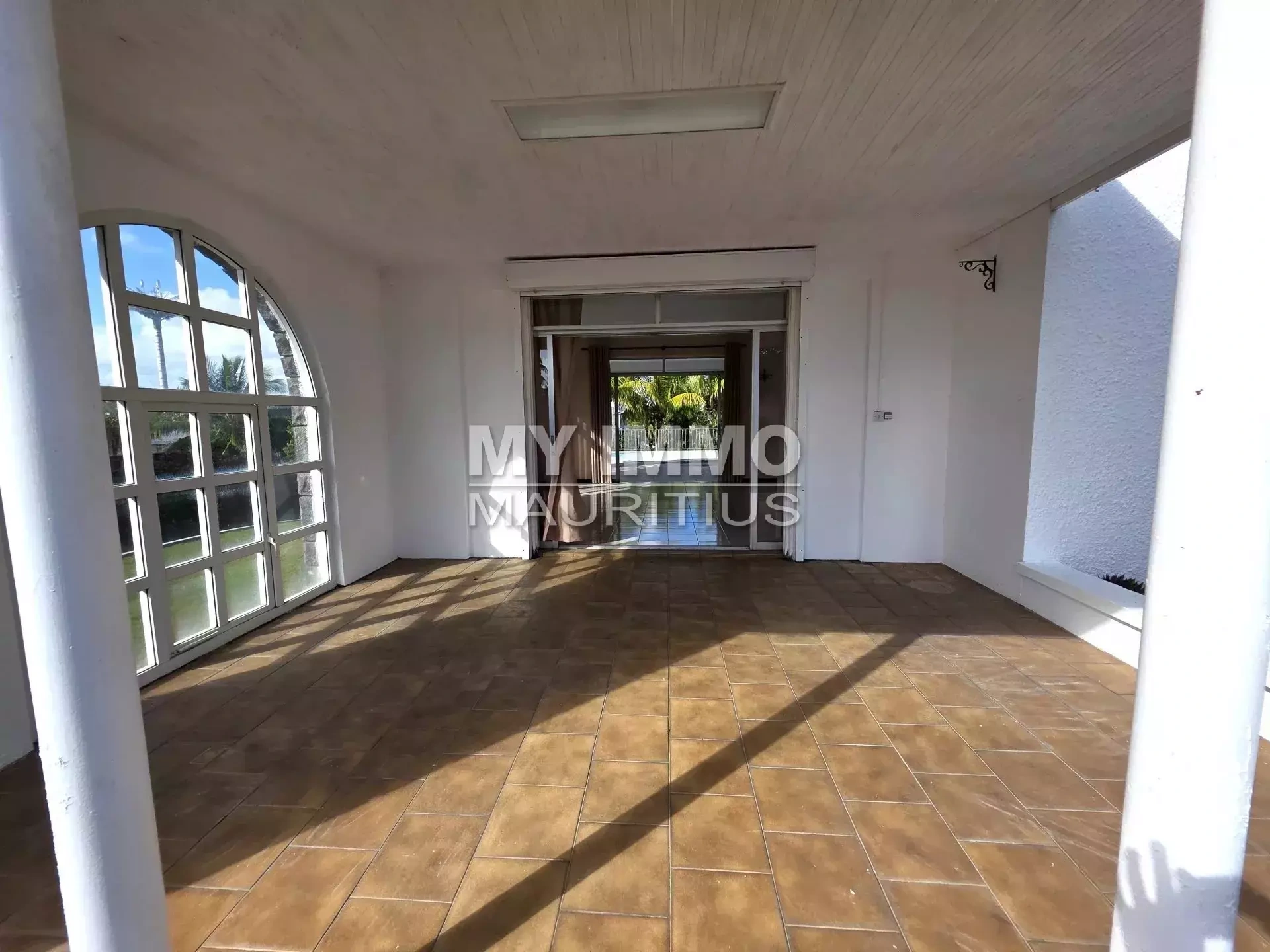 Комфортабельная вилла с 4 спальнями в Гранд-Бэй, Маврикий