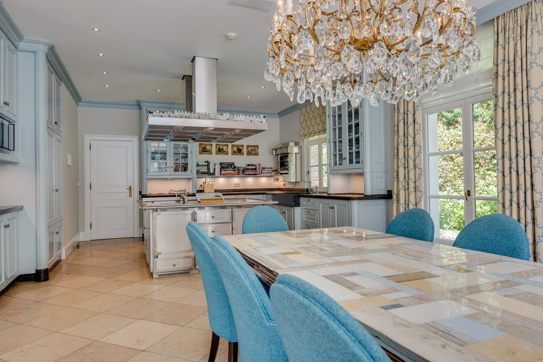 Просторный дом с 4 спальнями в Утрехте, Нидерланды