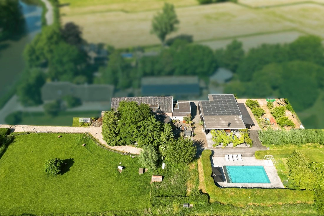 Уютная вилла с четырьмя спальнями в Утрехте, Нидерландах