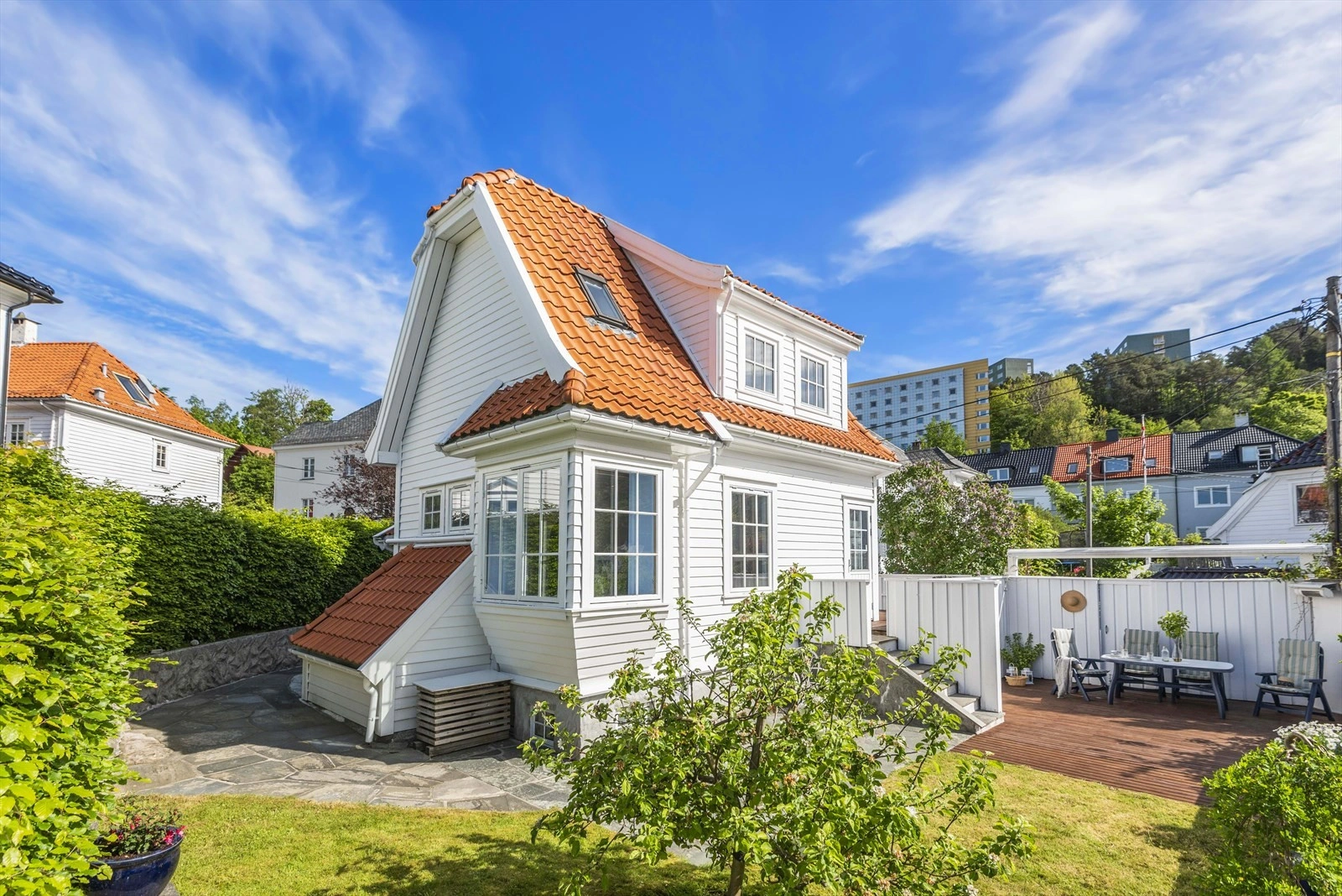 Трёхэтажный дом 8+1 в Бергене