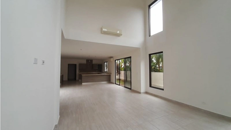 Просторный дом 250 m2 в Tocumen, Панама