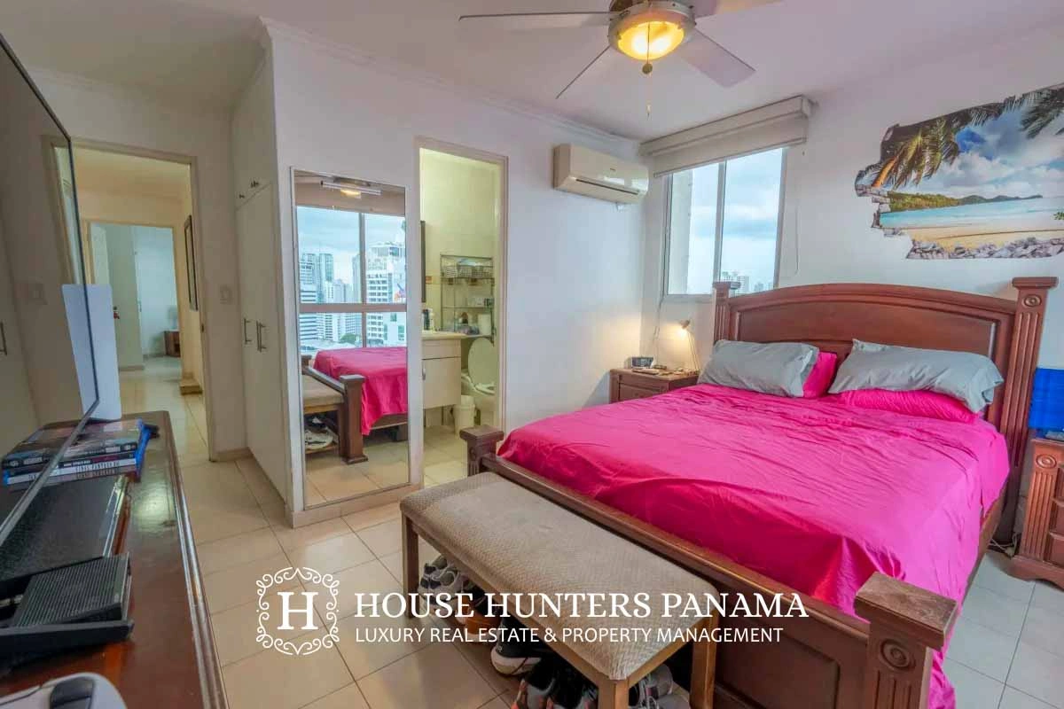 Светлая квартира с тремя спальнями в Панама‑Сити, Панама