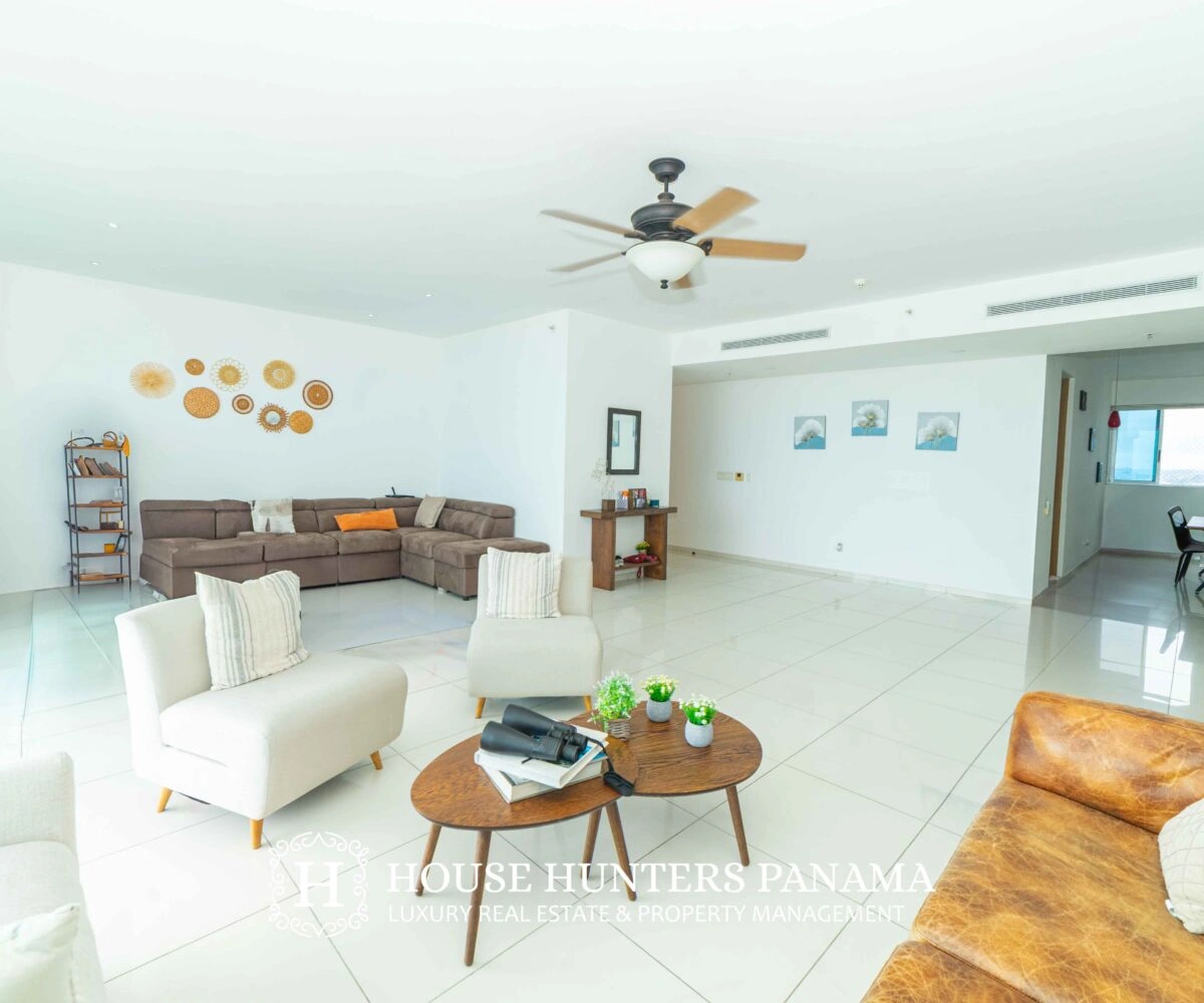 Просторная трехкомнатная квартира в Панама-Сити, Панама