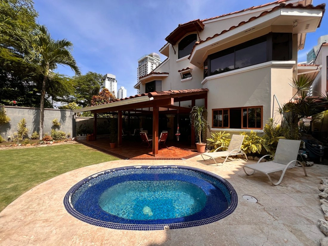 Уютный дом площадью 512 м² в Сан-Мигелито, Панама