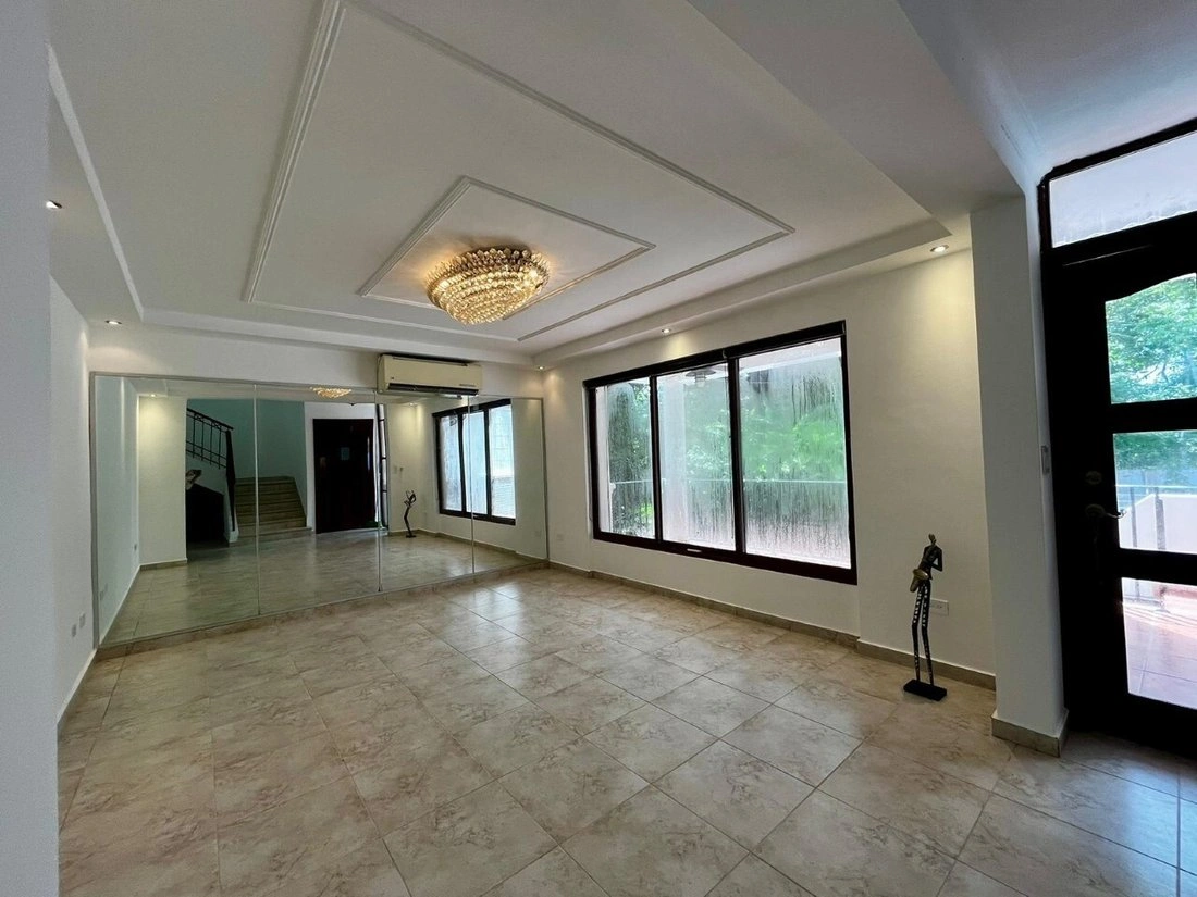 Просторный дом 436 m2 в Панама-Сити, Панама