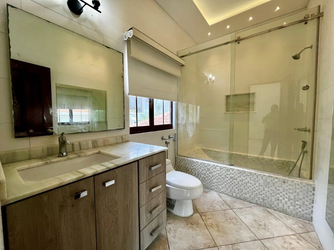 Просторный дом 436 m2 в Панама-Сити, Панама