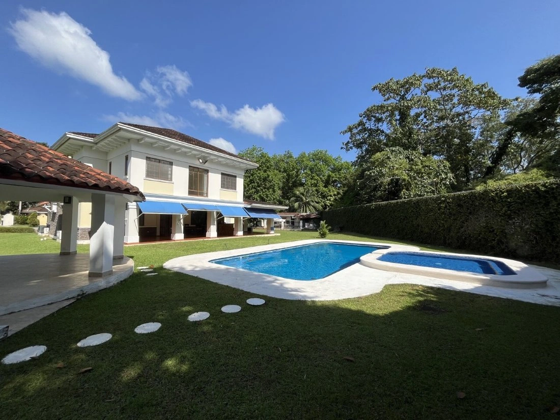 Просторный дом 860 m² в Панама‑Сити, Панама