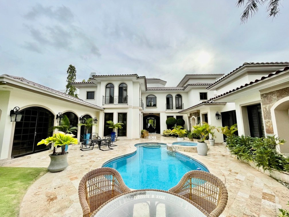 Просторная вилла 1229 м² в Панама-Сити, Панама