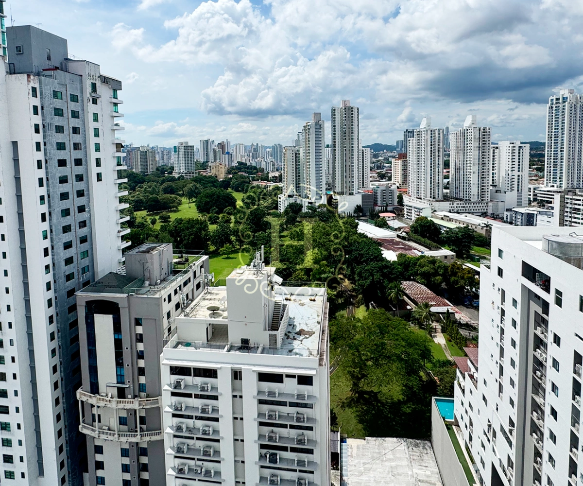 Просторный трехспальный дуплекс в Панама‑Сити, Панама