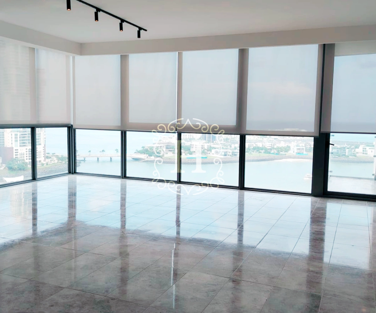 Просторная квартира с тремя спальнями в Панама‑Сити, Панама