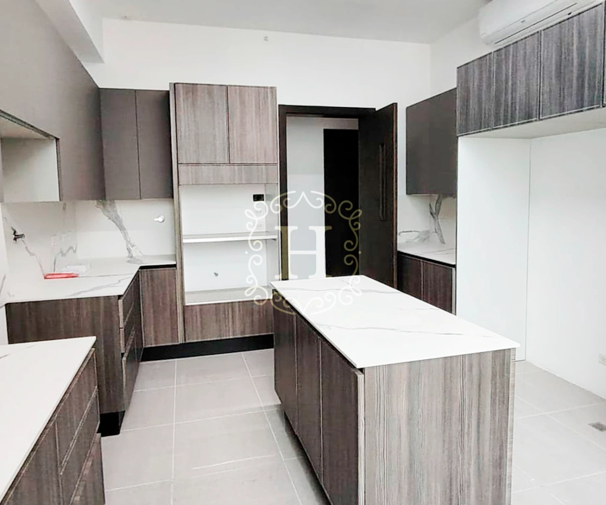 Просторная квартира с тремя спальнями в Панама‑Сити, Панама