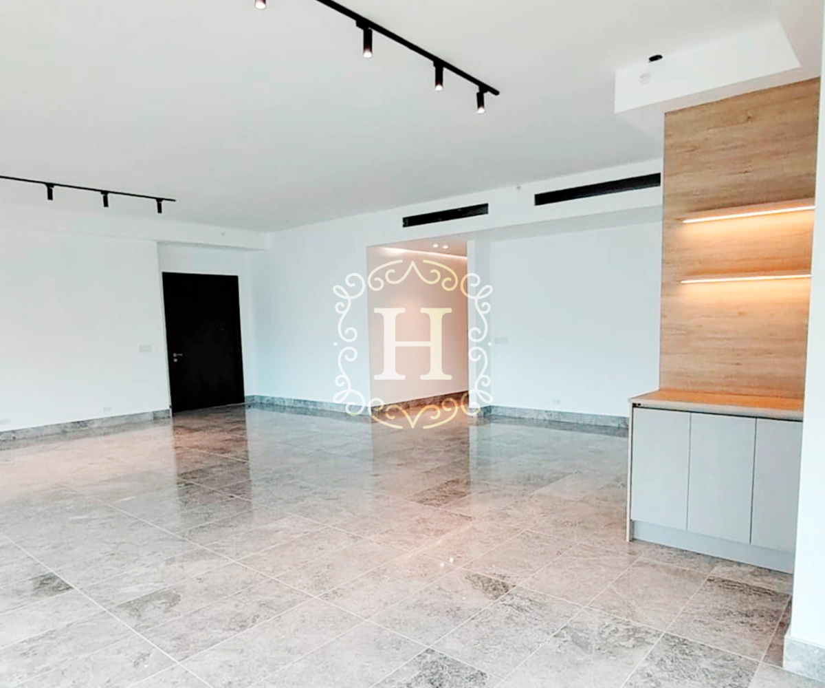 Просторная квартира с тремя спальнями в Панама‑Сити, Панама