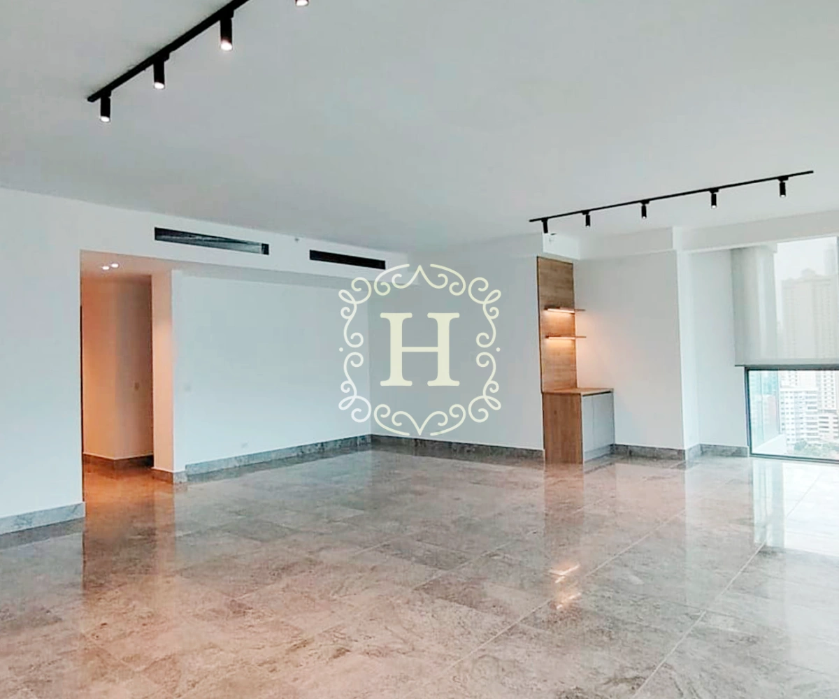 Просторная квартира с тремя спальнями в Панама‑Сити, Панама