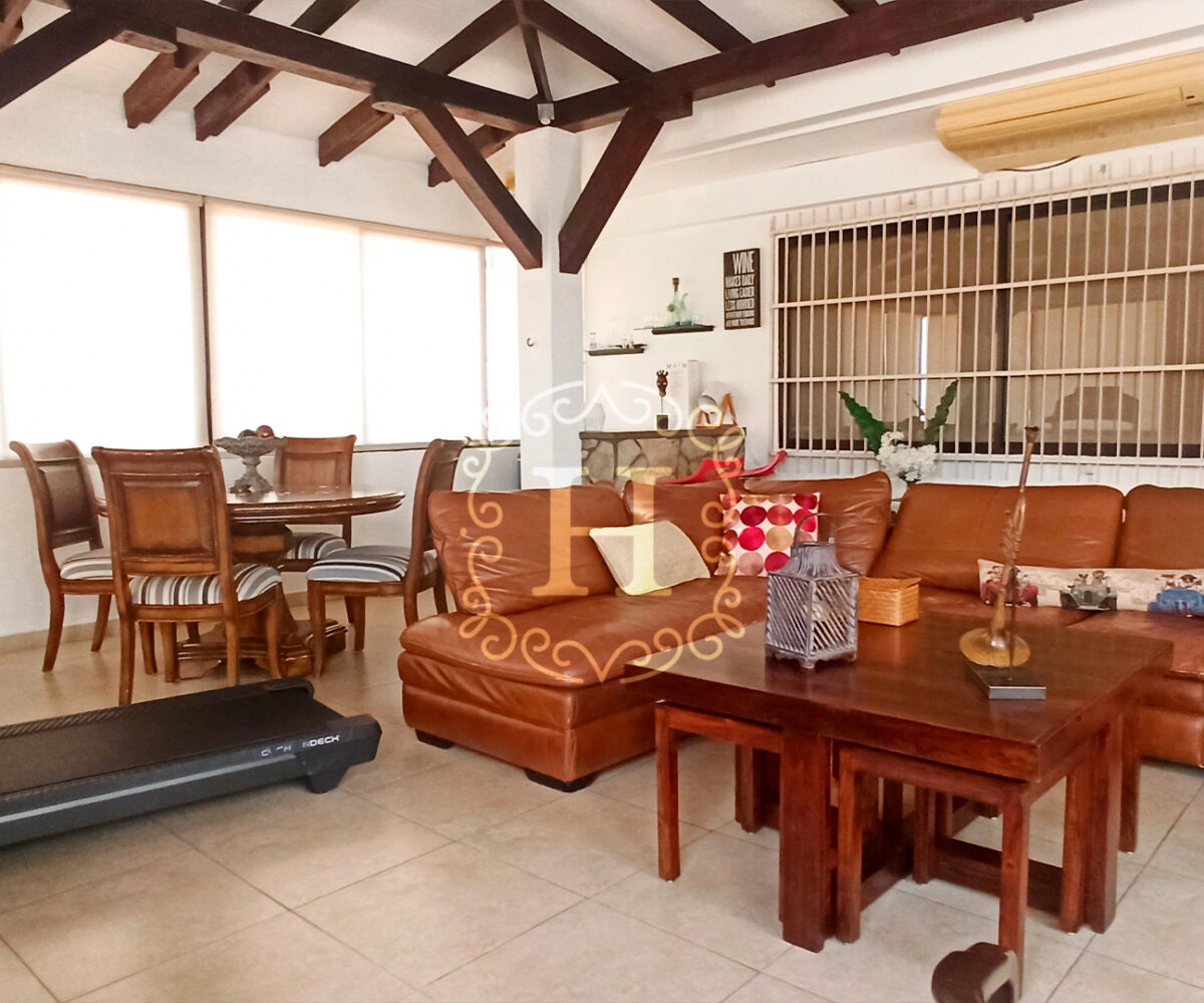 Светлый дом с четырьмя спальнями в Панама‑Сити, Панама