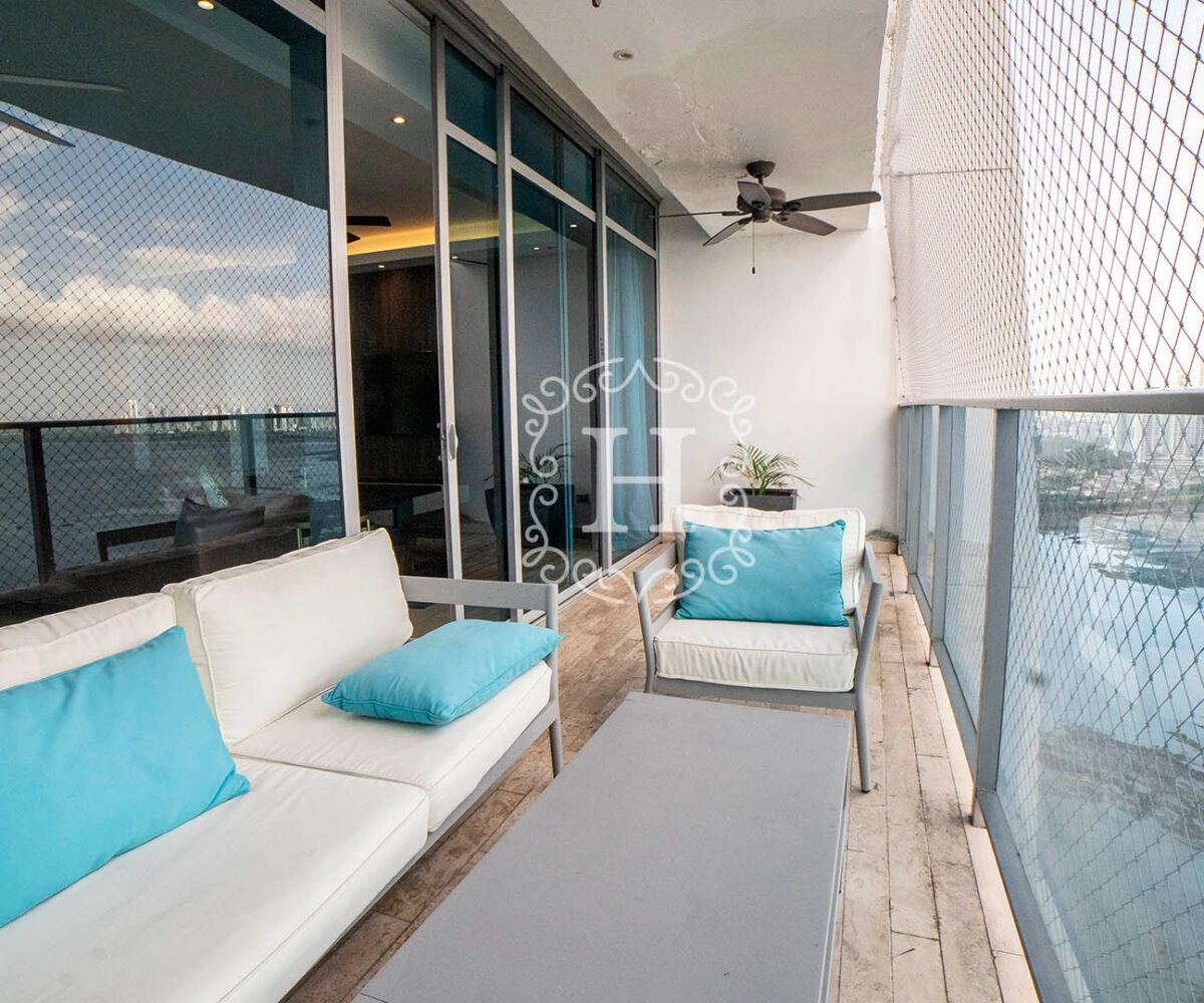 Просторная трехкомнатная квартира в Панама-Сити, Панама