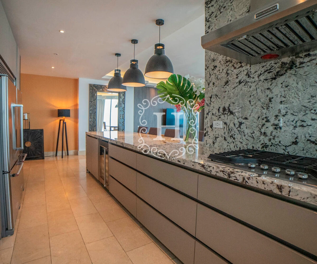 Просторная трехкомнатная квартира в Панама-Сити, Панама