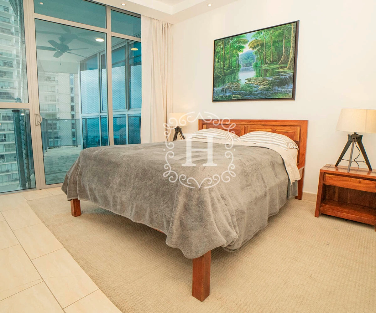 Просторная трехкомнатная квартира в Панама-Сити, Панама