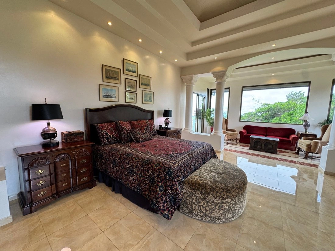 Дом 935 м² с садом в Бокете, Панама