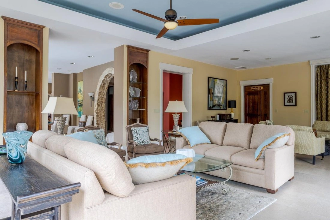 Дом площадью 2137 м² с садом в Бокете, Панама