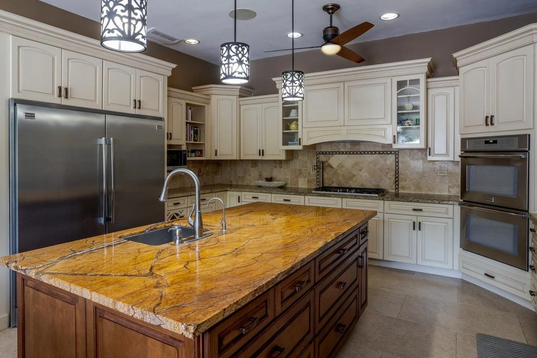 Дом площадью 2137 м² с садом в Бокете, Панама