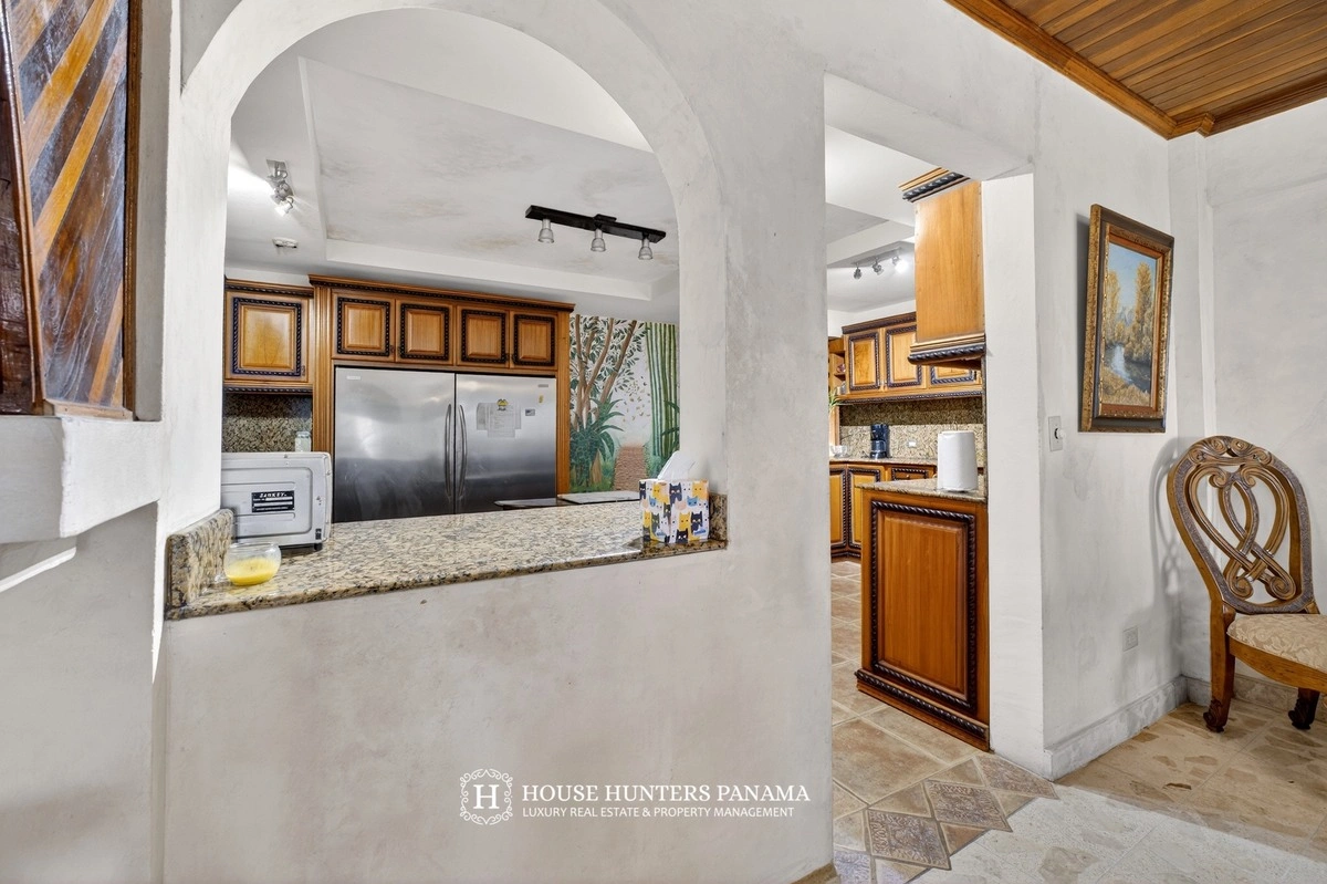 Дом 624 m² с садом в Бокете, Панама