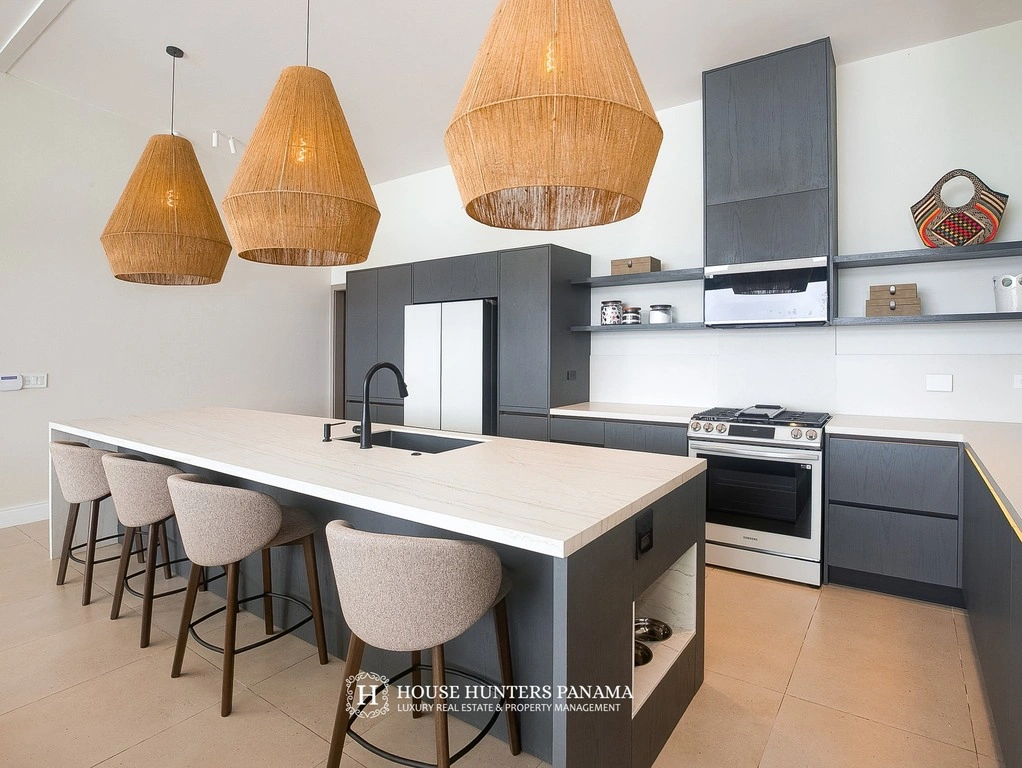 Дом 319 m2 с парковкой в Бокете, Панама