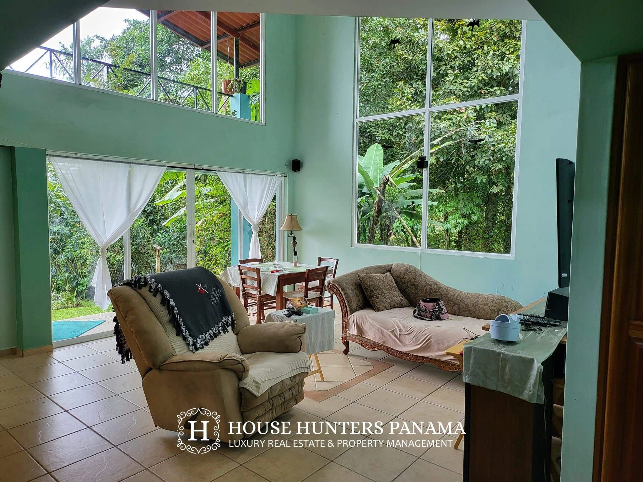 Дом с двумя спальнями и садом в Бокете, Панама