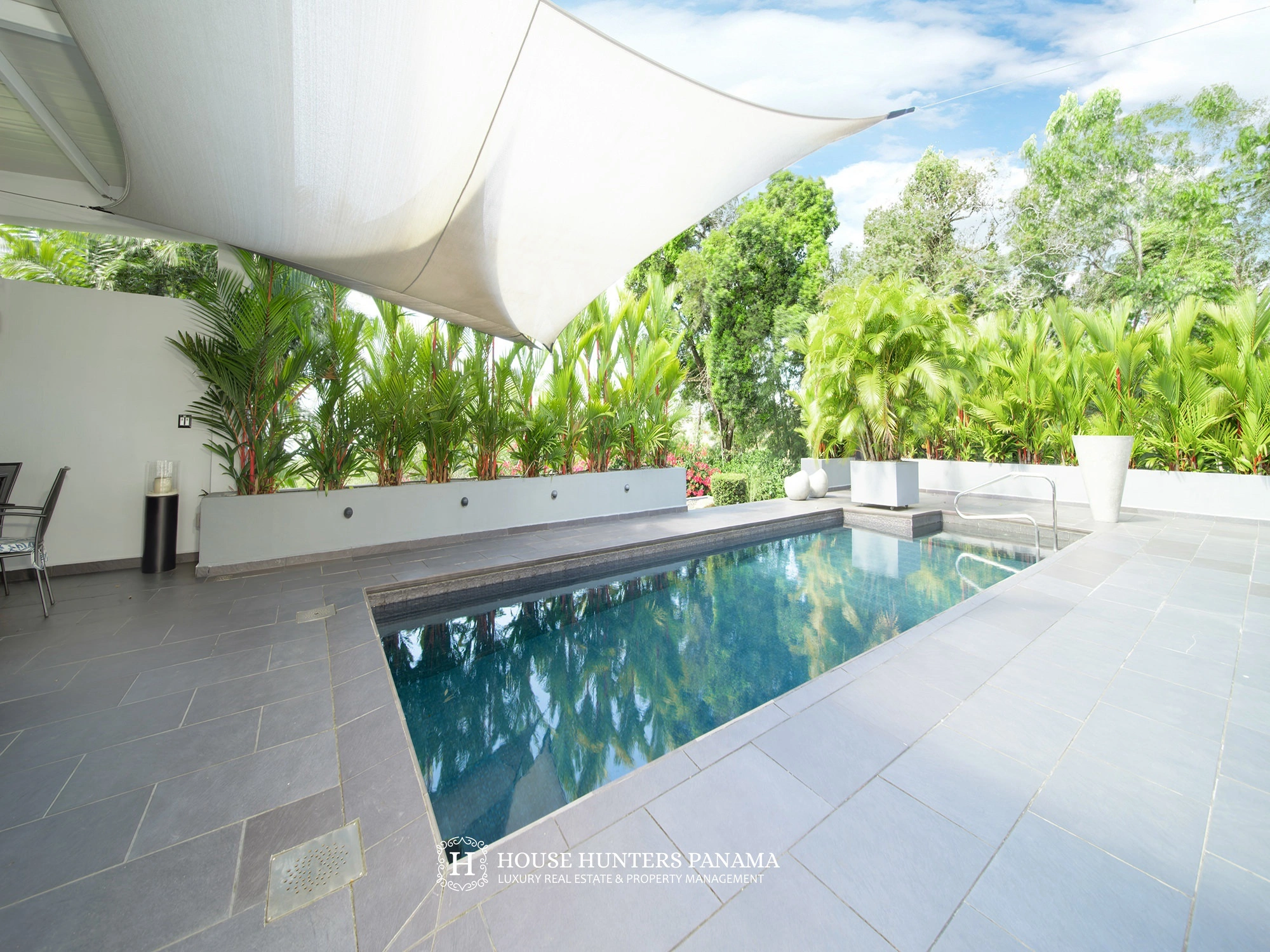 Четырёхспальный дом с открытым бассейном в Бокете, Панама