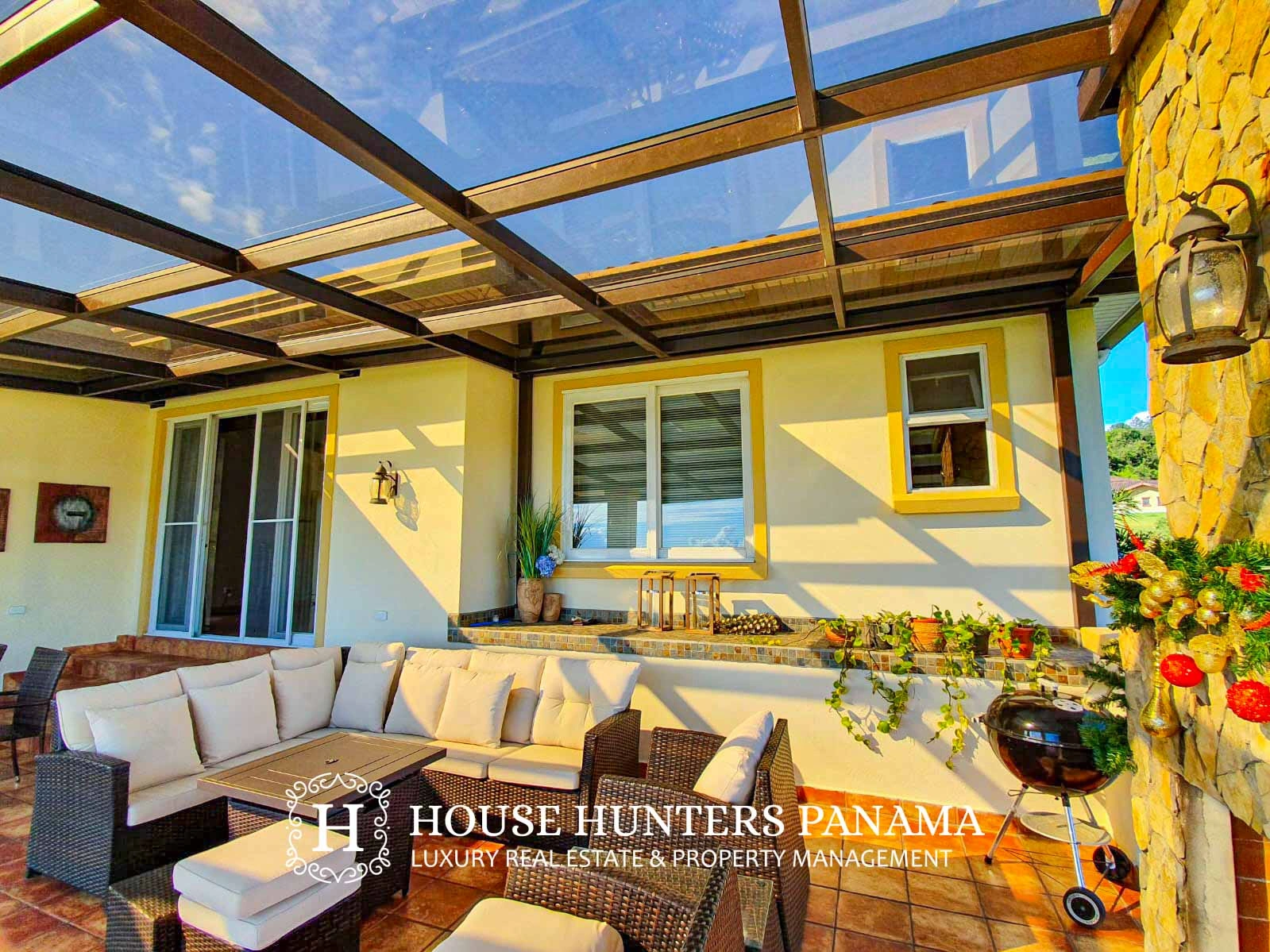 Дом с камином в Бокете, Панама