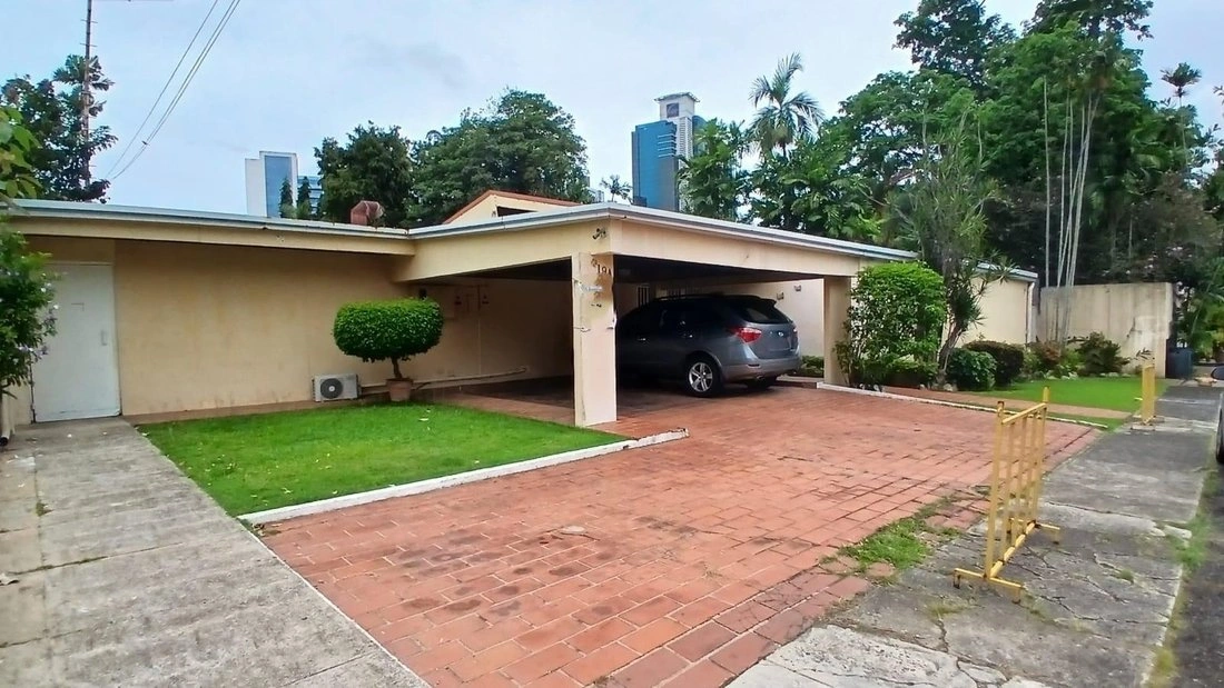 Дом с 6 спальнями и открытым бассейном в Сан-Мигелито, Панама