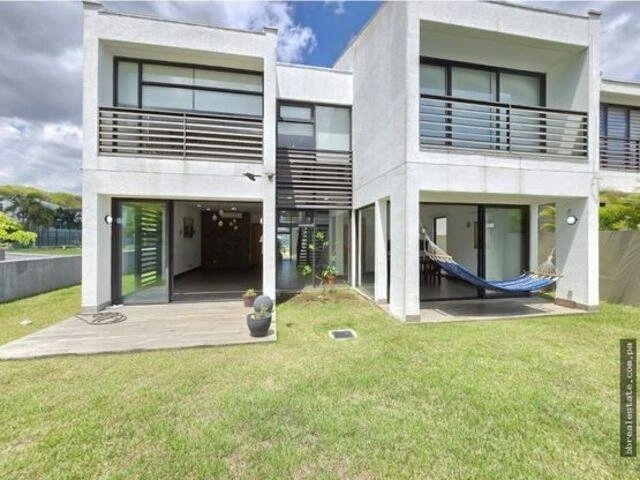 Дом 386 m2 с садом в Сан‑Мигельито, Панама