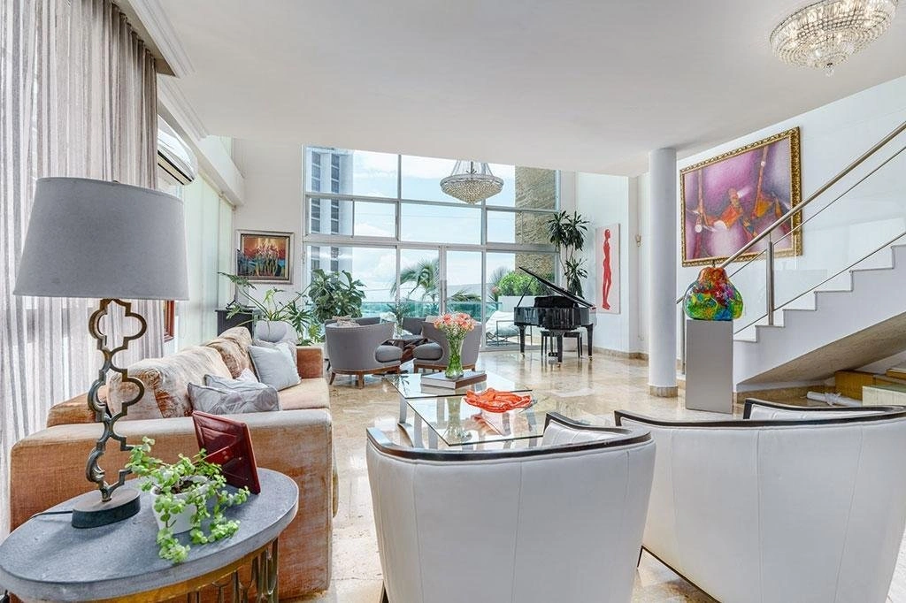 Дуплекс с тремя спальнями и сауной в Сан‑Мигелито, Панама