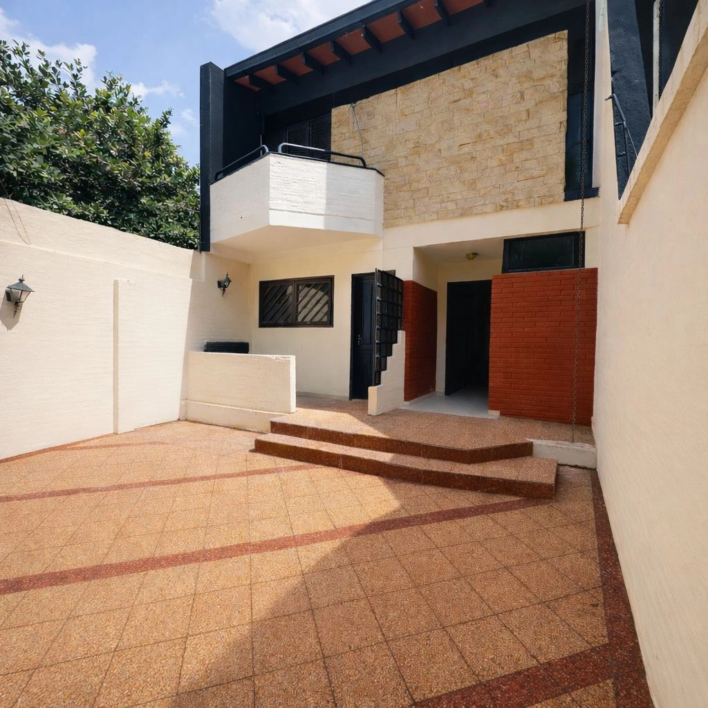 Дом 6+1 с гаражом в Асунсьоне, Парагвай