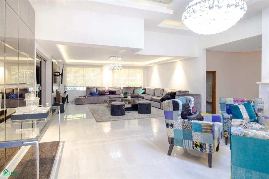 Дом 6+1 с офисом в Асунсьоне, Парагвай